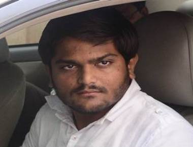 Hardik out of jail, gets hero's welcome