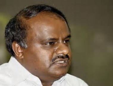 Kumarswamy accuses BJP of offering 100 crore each for his party MLA