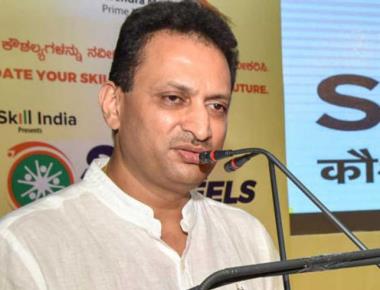 Hegde’s convoy accident: Probe ordered