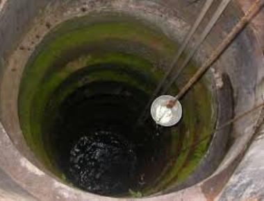 Man trapped in well saved by locals