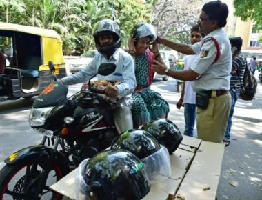 Insurance only if victim wears ISI-helmet: Karnataka HC