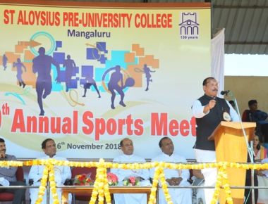 MLC Ivan D'Souza encourages sportsman spirit among SAC students at sports meet