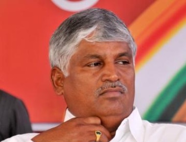 Cong lodges plaint against JD(S) MP for 'threatening' officer