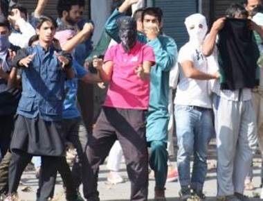 Widespread student protests spark tension in Kashmir Valley