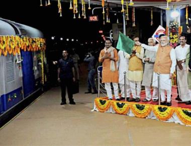Modi flags off Bidar- Kalaburagi train on new line