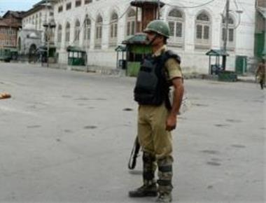 Normal life disrupted in Kashmir