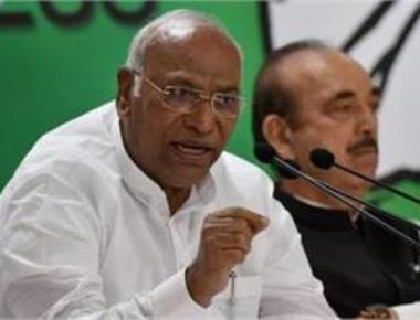 Rahul Gandhi appoints Kharge as in-charge of Cong affairs in Maha