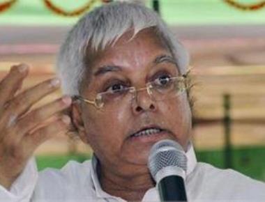 Lalu appears before CBI for questioning in hotels-for-land scam