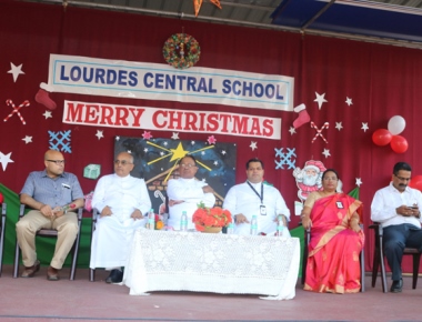 Lourdes Central School celebrates merry Christmas