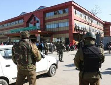 Pakistani LeT terrorist escapes as militants fire at police escort in Srinagar
