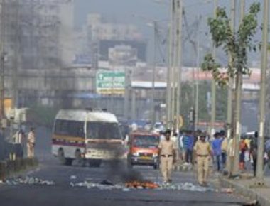 Maha simmers after Pune violence; protests erupt in Mumbai
