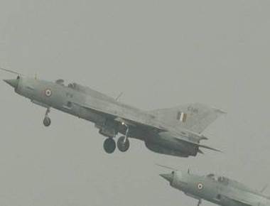 MiG-21 makes emergency landing at Srinagar airport