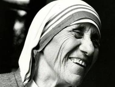Kolkata celebrates Mother Teresa's 107th birthday