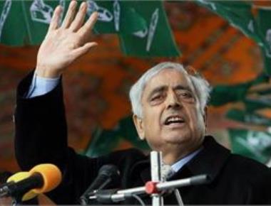 Mufti Sayeed passes away, Mehbooba likely to succeed as CM