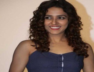Never thought I'll become a singer: Neeti Mohan