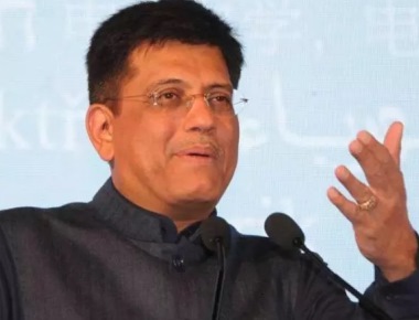 Railway minister calls on Gowda, raises speculations