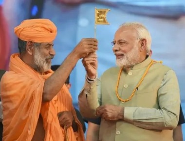 Modi recites Gomateshwara stuti, explains Bahubali's message