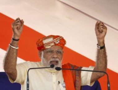 Why does Pak Army ex-DG want Ahmed Patel as Guj CM: Modi