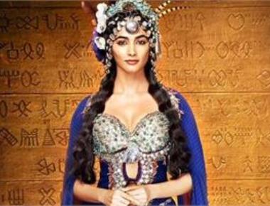 Pooja Hegde unveils her regal look in 'Mohenjo Daro'