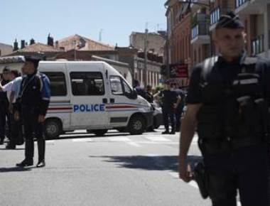  One held over plot to assassinate French President