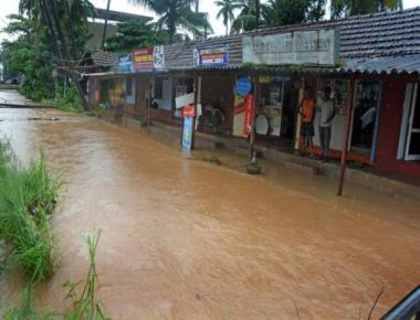 Heavy rain in coastal districts