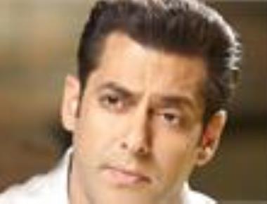 Salman Khan's special treat for fans who watch 'Hero'