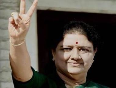  SC refuses Sasikala more time to surrender