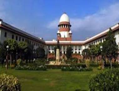 SC seeks Centre's reply on status of non-Muslims in J&K