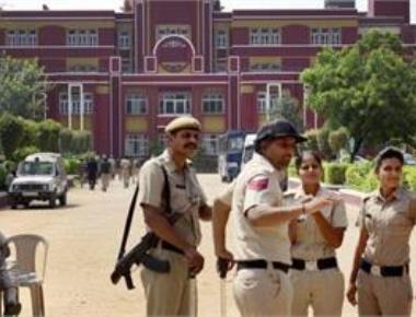   School boy's murder: Parents stage protest, Govt says willing to have CBI probe