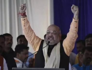Congress & BJP war of words on Shah's claim on central funds to Karnataka