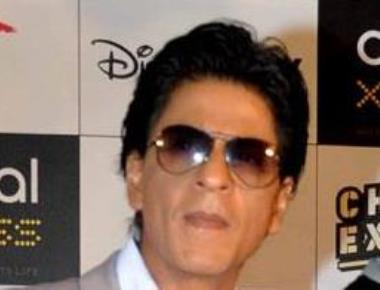 Varun Dhawan is very hardworking: Shah Rukh Khan