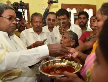 As top leaders remain aloof, Cong campaign turns CM's one-man show