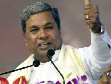 Siddaramaiah bats for primacy for Kannada and state's own flag in farewell post