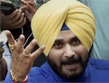 Sidhu to float new political outfit, AAP taken aback