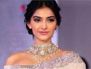 I haven't signed any Hollywood movie: Sonam Kapoor