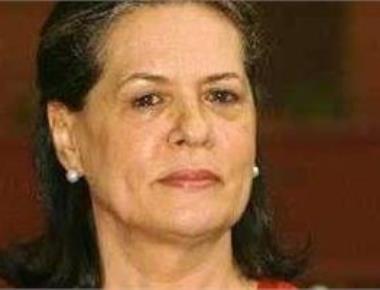 Sonia comes under fresh BJP fire over Ishrat affidavit