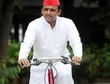 EC allots 'Bicycle' symbol to Akhilesh group, says it is SP