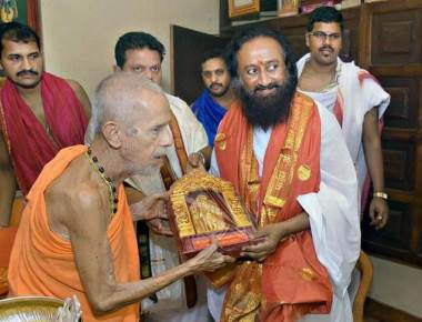 Talking to all stakeholders on Ayodhya issue: Sri Sri Ravi Shankar