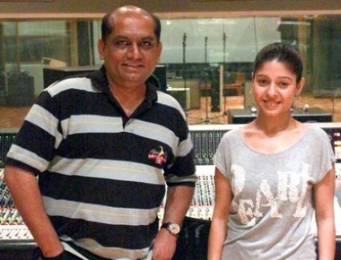 Sunidhi Chauhan Dubs Rangeeniyan Song for film Fredrick releasing on 27th May