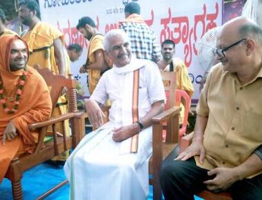 RSS leader Kalladka Prabhakar Bhat asks people to ignore model code of conduct