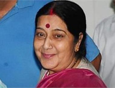Swaraj attacks Sharif for 'delusional,dangerous' Kashmir dream