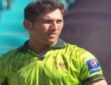  Pakistan spinner Yasir takes Warne's advice before England tour