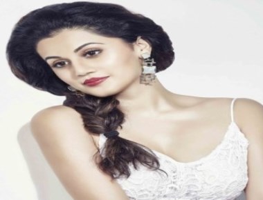 Hollywood stunt director eases out action scenes for Taapsee
