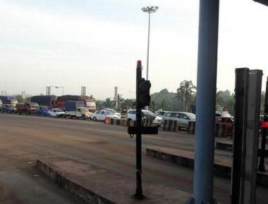 It’s a long wait to cross Talapady Toll Plaza