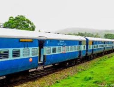 All India Youth Federation question action of stopping Kannur-Byndoor train service