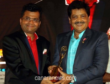  Udit Narayan,Pahlaj Nihalani,Shabab Sabri,Kamini Khanna,Preeti Pinky,Raja Hasan at the KAF Awards, Andheri