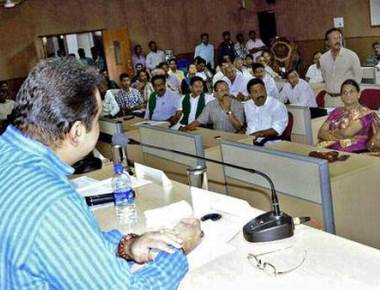 Varahi irrigation project: Farmers pour out their woes at meeting